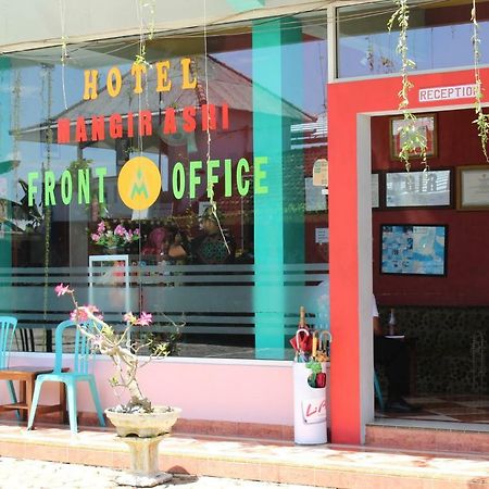 Penginapan Hotel Mangir Asri Giaoag ภายนอก รูปภาพ